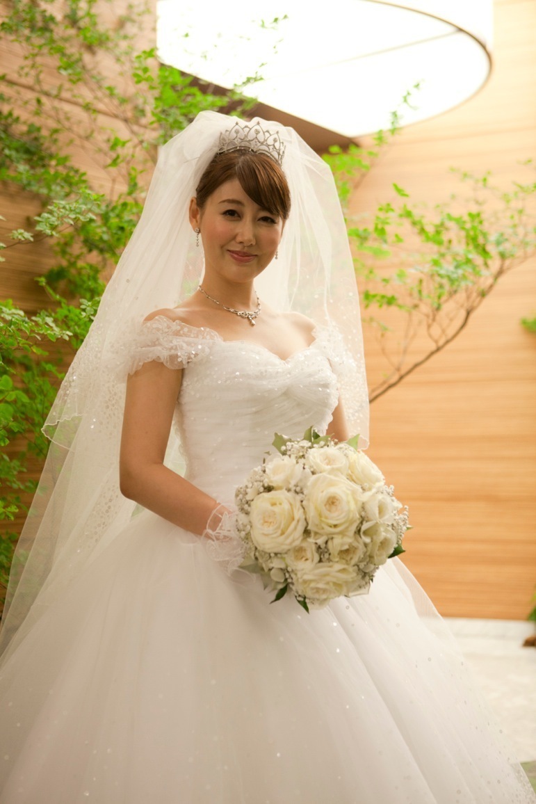 有名人からも愛されるyumikatsuraのウエディングドレス